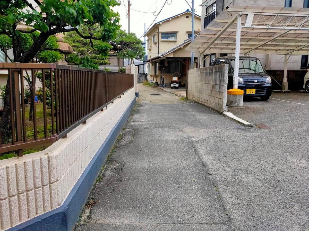 West Crab Base Villa Hiroshima Bagian luar foto