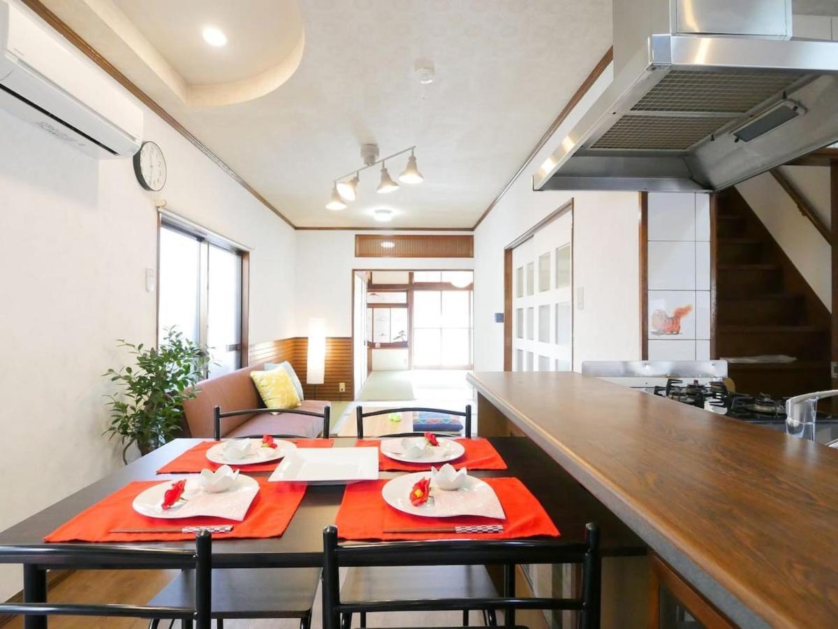 West Crab Base Villa Hiroshima Bagian luar foto